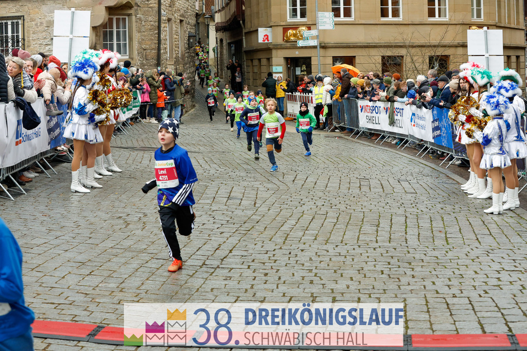 400m AOK Junior Cup | 3 Koenigslauf 2024 400m AOK Junior Cup - Realisiert mit Pictrs.com
