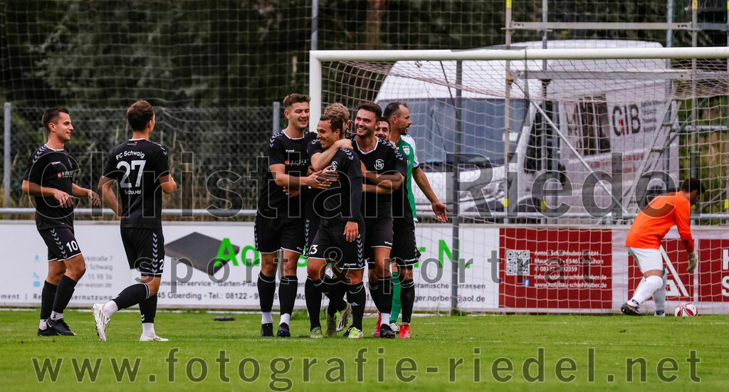 2023-08-09_054_FC_Schwaig_gegen_TuS_Geretsried | Deutschland, 09.08.2023:
Fußball, Landesliga Südost 2023 / 2024, 5. Spieltag, FC Schwaig gegen TuS Geretsried, Endergebnis: 4:1

Jubel nach dem Tor zum 1:0 durch Tobias Jell (FC Schwaig, #2)
Vincent Sommer (FC Schwaig, #10), Maximilian Buchauer (FC Schwaig, #27), Raffael Ascher (FC Schwaig, #9), Maximilian Hellinger (FC Schwaig, #23), Daniel Fichtlscherer (FC Schwaig, #22)

Foto: Christian Riedel / fotografie-riedel.net