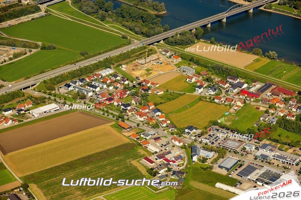 Das Luftbild zeigt : Fischerdorf Deggendorf - Die Luftaufnahme wurde 2023 vom UL-Flugzeug aus erstellt ( keine Drohne ) - Hochauflösende Luftaufnahme - Für grossformatige Ausdrucke geeignet. Die Geschenkidee !Mit Lizenz und Bildrechte bestellbar