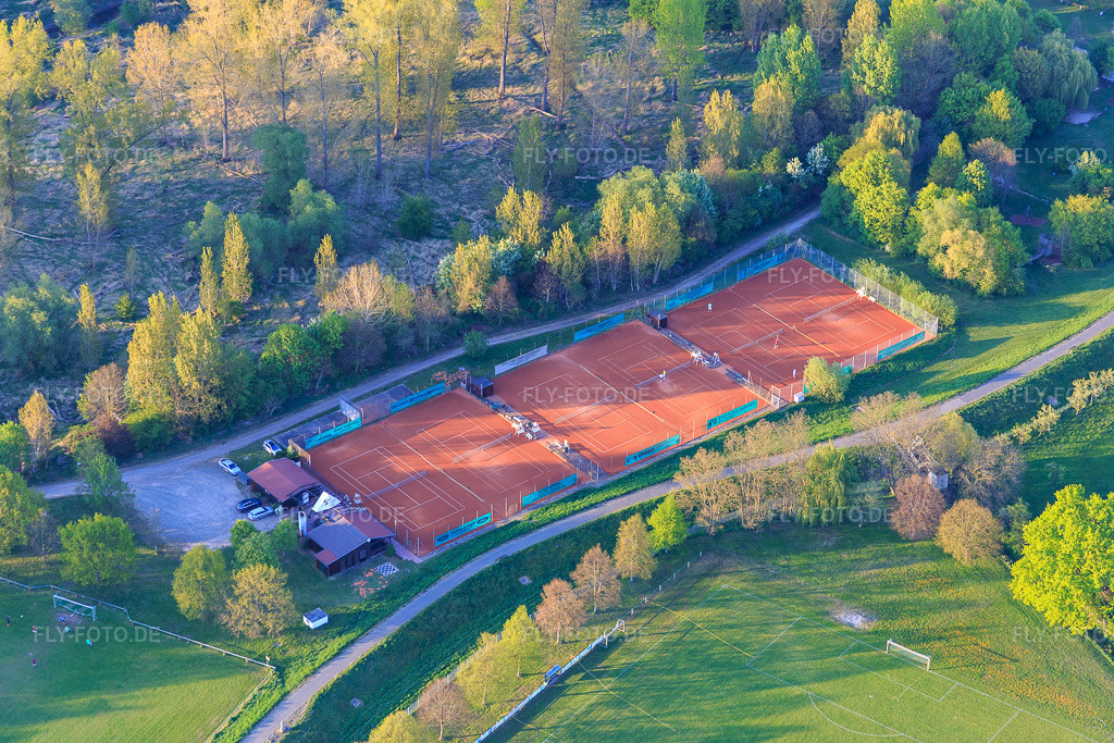 Luftbild: Sportplätze der SKG Stockstadt Tennisabteilung in Stockstadt am Rhein im Bundesland Hessen in Deutschland. Foto: IMG_077671.jpg vom 23.04.2015 durch Werner Riehm/FLY-FOTO.deSKG Stockstadt - Abteilung Tennis