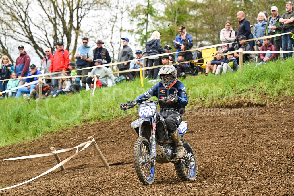 Motocross Schlatt bei Winterthur - 30. April 2023 | #696 Egli Andreas aus Frauenfeld (CH) auf Yamaha Yz 250 F in der Kategorie Senioren am Motocross Schlatt bei Winterthur, 30. April 2023. 
Instagram: @mx_schlatt | @mc_wila | @sam_schweiz
Bild: Sportfotografie Markus Aeschimann | www.markus-aeschimann.ch - Realisiert mit Pictrs.com