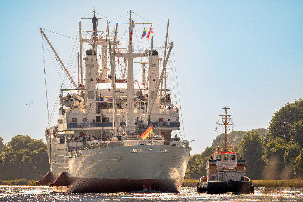 AAC_2634 | Entdecken Sie hochwertigen Fotodruck auf Leinwand, Acrylglas, Alu-Dibond und weiteren Materialien bei Fotodruck Online. Gestalten Sie individuelle Wandbilder in bester Qualität – ideal für besondere Erinnerungen und stilvolle Dekorationen. 