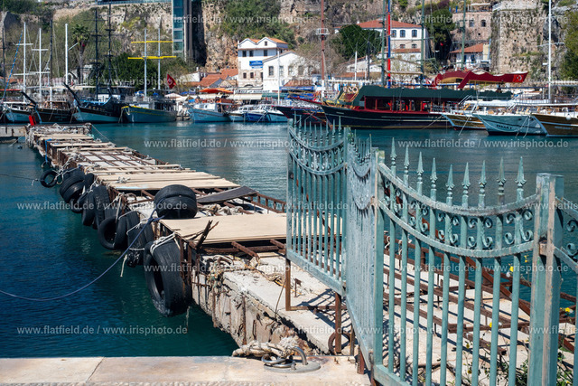 Im alten Hafen von Antalya | Foto des Kais im alten Hafen von Antalya