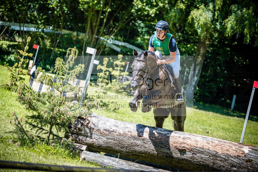 Vielseitigkeitsturnier Melle Oldendorf | Entdecke hochwertige Reitturnierfotos von Foto Oger. Professionell, emotional und authentisch – jetzt Lieblingsmomente im Shop bestellen.Deutschlandweite Turnierfotografie. - Realisiert mit Pictrs.com