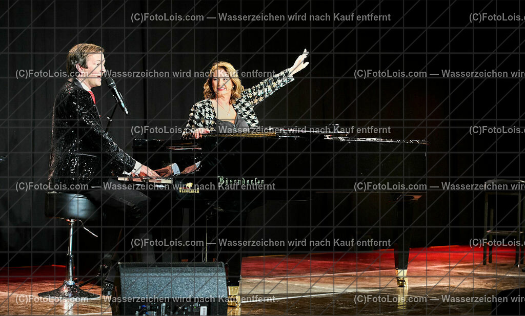 ALP2593_Udo Juergens-STORY_Parker-BeneschFurrer | Hochzeitsfotograf mit dem Blick für´s Wesentliche, Firmung, Erstkommunion, Firmenfeiern, Sportfotoservice, Reproduktionen, Konzertfotografie, Pressefotografie, Luftbildfotografie, Innenarchitektur, Werbefotografie, Sponsoren-Livebildfotografie.