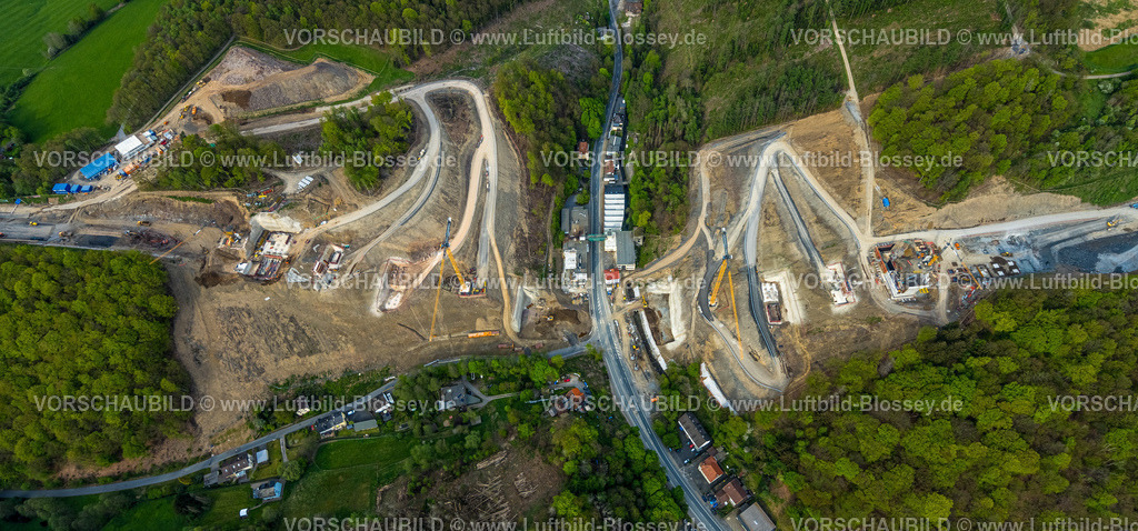 Luedenscheid240502669Rahmede-Bruecke_Autobahn-A45 | Luftbild, Lüdenscheid, Bauarbeiten an der Rahmedetalbrücke an der Autobahn A45, Verkehrsinfrastruktur, die ersten Fundamente der Brückenpfeiler sind erkennbar, Autobahnsperrung, Ruhrgebiet, Nordrhein-Westfalen, Deutschland