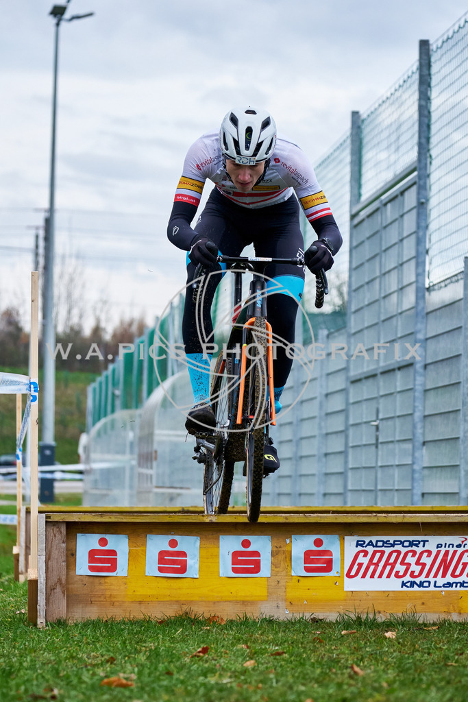 ..... | AUSTRIA, 24.11.24, 3.Radquerfeldein GP um das Sportzentrum Gunskirchen Image shows: Photo: Wapics / Michael Ring
