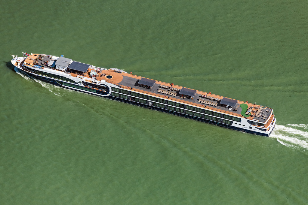 dr__0011933.jpg | DORNACH 20.07.2018 Passagier- und Fahrgast- Schiff auf der Donau in Dornach in Oberösterreich, Österreich. // Passenger ship auf of Donau in Dornach in Oberoesterreich, Austria. Foto: Daniel Reiter