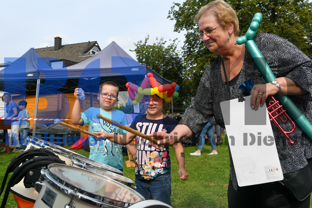 BHarpener Dorffest 2024  {date} -  | {headline}(Foto: Sebastian Sendlak / BOND) - Realisiert mit Pictrs.com