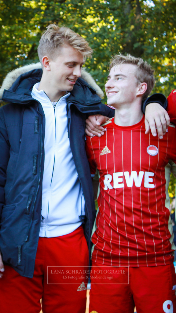 Rot - Weiß Köln - Havesterhuder THC 09.10.22-44 | lanaschraderfotografie - Realisiert mit Pictrs.com