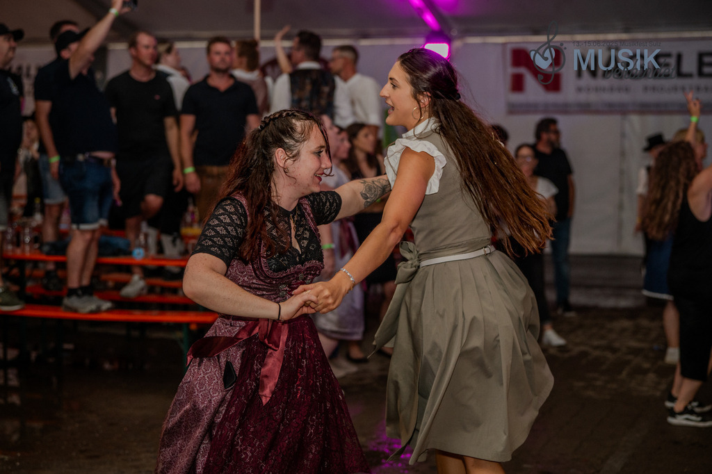 DSC_4913 | "Fussifoto.com – Ihr Ansprechpartner für hochwertige Fotografie! Entdecken Sie kreative Bilder und professionelle Dienstleistungen. Kontaktieren Sie uns für Ihre Projekte!"