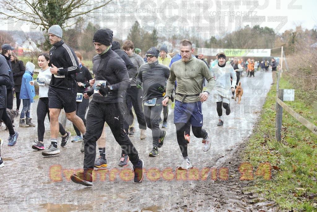 241208_0927_EX1_3853 | Sportfotografie im Rhein-Sieg Kreis, Köln, Bonn, NRW, Rheinland Pfalz, Hessen, etc. Unser Tätigkeitsfeld umfasst den Laufsport vom Volkslauf über den Marathon, Duathlon, Triathon bis zum Ultralauf wie Kölnpfad Ultra oder Schindertrail.