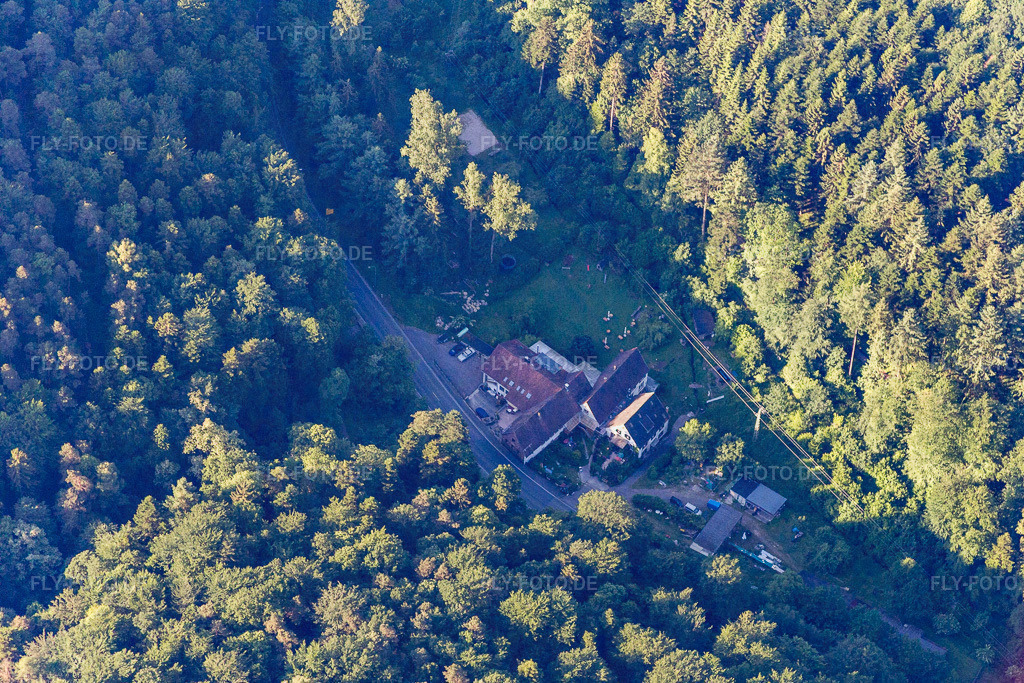 Kurtalstr | Luftbild: Kurtalstr in Bad Bergzabern im Bundesland Rheinland-Pfalz in Deutschland. Foto: IMG_080010.jpg vom 05.06.2015 durch Werner Riehm/FLY-FOTO.de - Realisiert mit Pictrs.com