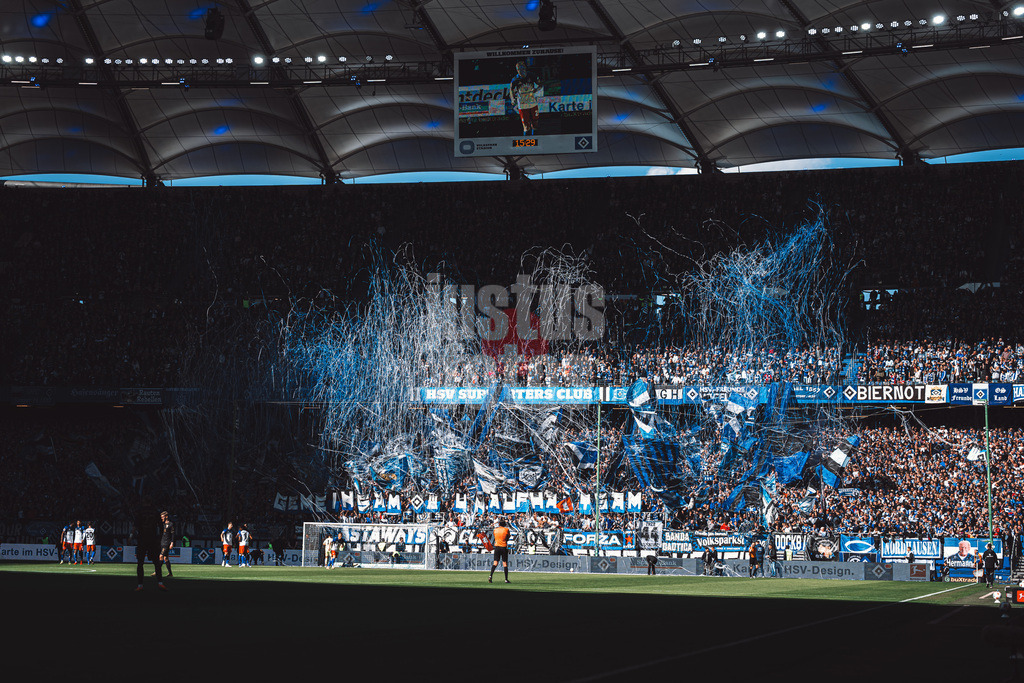 Fußball | Männer | Saison 2025/2026 | 1. Fußball-Bundesliga | 28. Spieltag | Hamburger SV vs. FC Augsburg | 04.04.2026 | Choreo der HSV Fans zu Spielbeginn mit Konfetti Gemeinsam Unaufhaltsam
