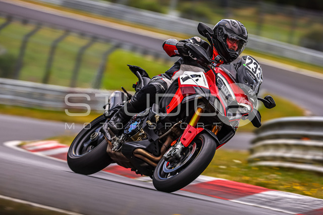 0233-240723_NS-033_233 | Deine Full-Service-Agentur für ✔️Videoproduktionen und ✔️Motorsportfotografie Jetzt Angebot anfragen!