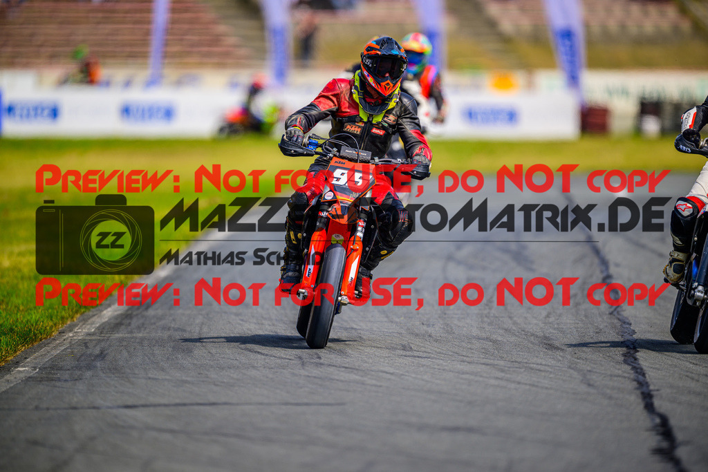 MaZZes_Fotomatrix_20250503_6007705_9139 | UE40