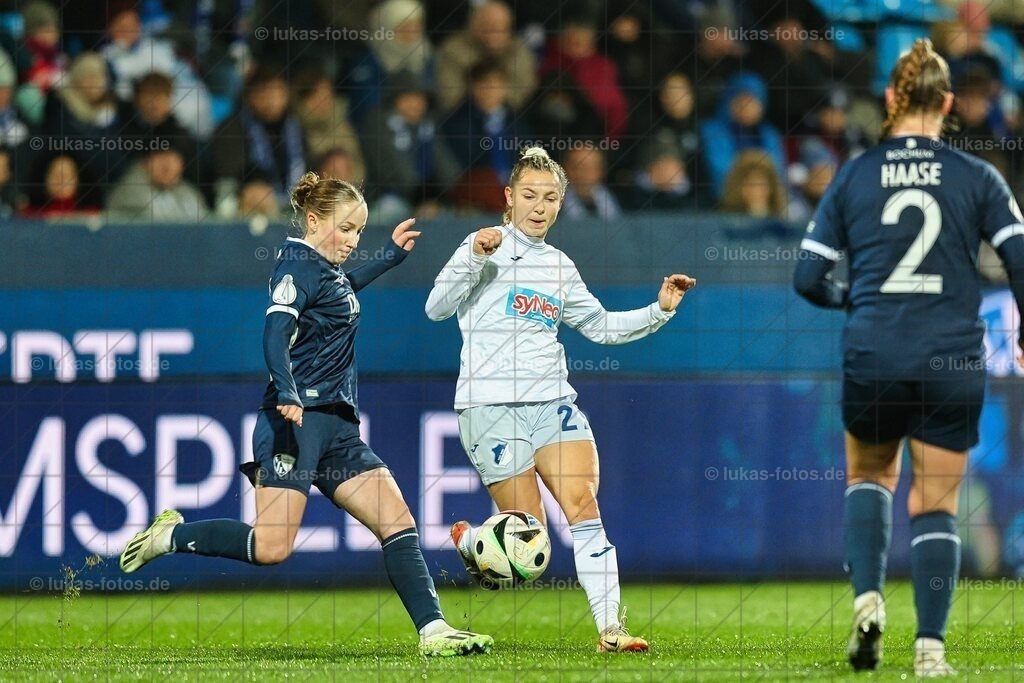 DFB-Pokal-Achtelfinale: VfL Bochum Frauen - TSG Hoffenheim 0:5 | Im Achtelfinale des DFB-Pokals der Frauen unterlag der VfL Bochum der TSG Hoffenheim aus der 1. Bundesliga mit 0:5. - Realisiert mit Pictrs.com