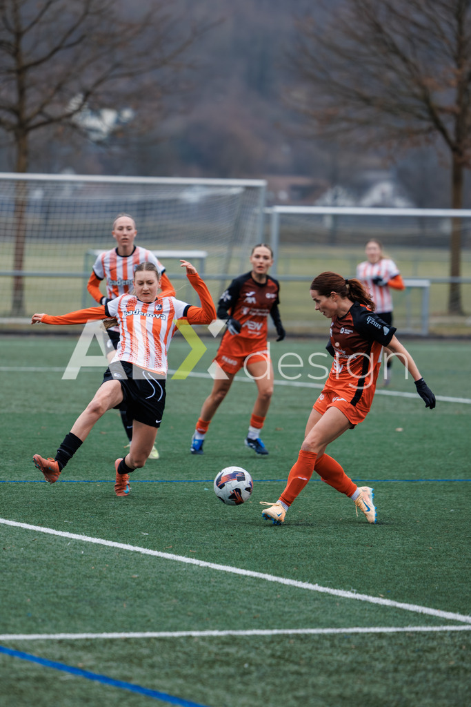 Fußball I Frauen I Saison 2025-2026 I Freundschaftsspiel I FC Aarau Frauen - SC Freiburg U20 I 24.01.2026 | 24 Tabea Schütt (FC Aarau) – Mittelfeld, Schuss zum 2:0 (TOR) - Realisiert mit Pictrs.com