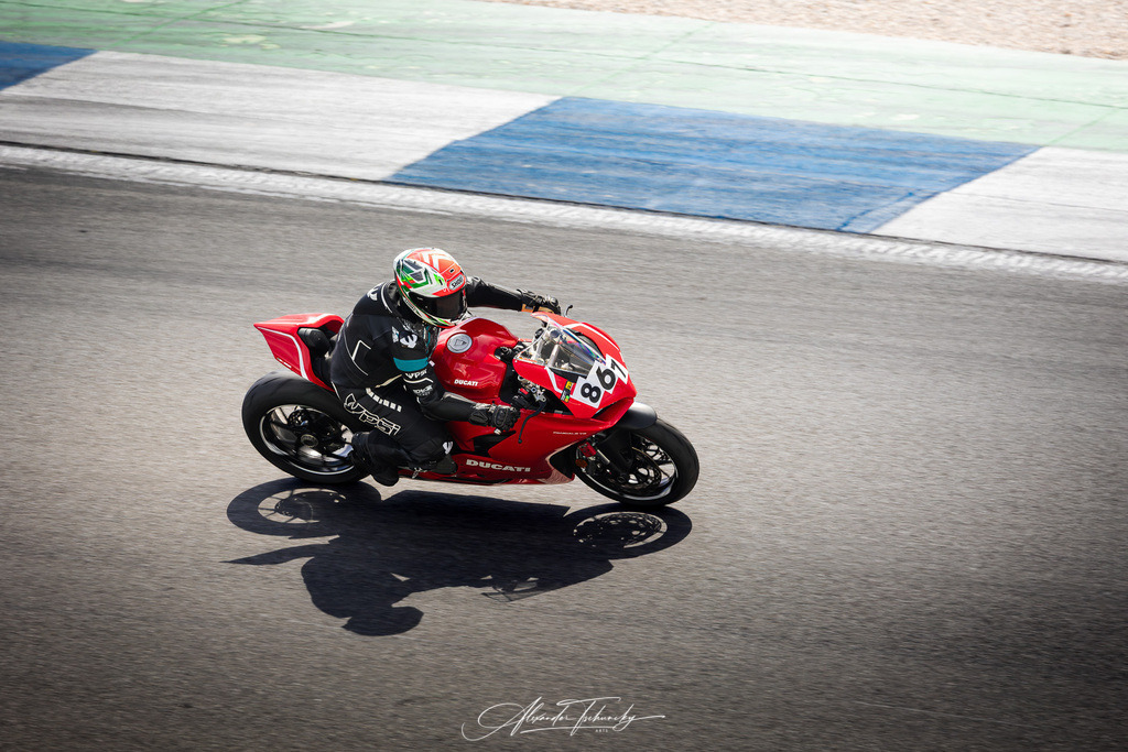Ducati Trackday Hockenheimring 2026 | Entdecken Sie die faszinierende Welt von Alexander Tschuncky Arts: Kreative Fotografie, atemberaubende Automobilkunst und hochwertiger Bilderdruck. Lassen Sie sich inspirieren! - Realisiert mit Pictrs.com