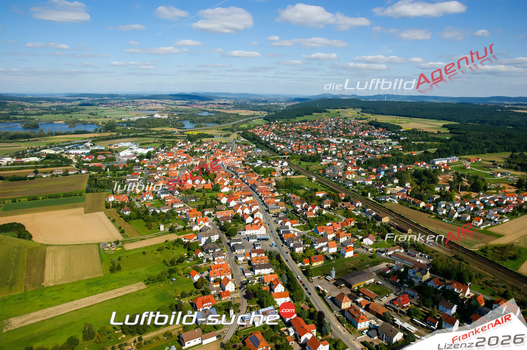 Die Luftaufnahme der Stadt Breitengüßbach wurde vom UL-Flugzeug heraus erstellt ( keine Drohne )- hohe Auflösung für beste Qualität