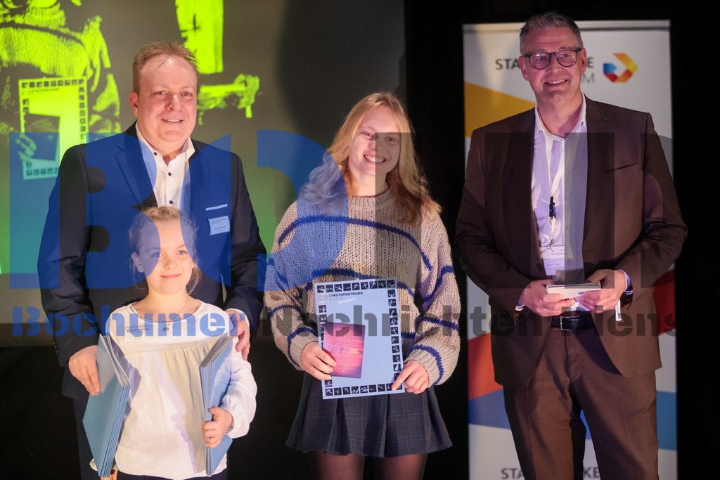 SEB_BOCSPO120240313-18 | bond - Realisiert mit Pictrs.com