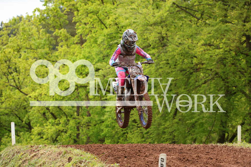 5E6A0041 | 989 MEDIAWORK