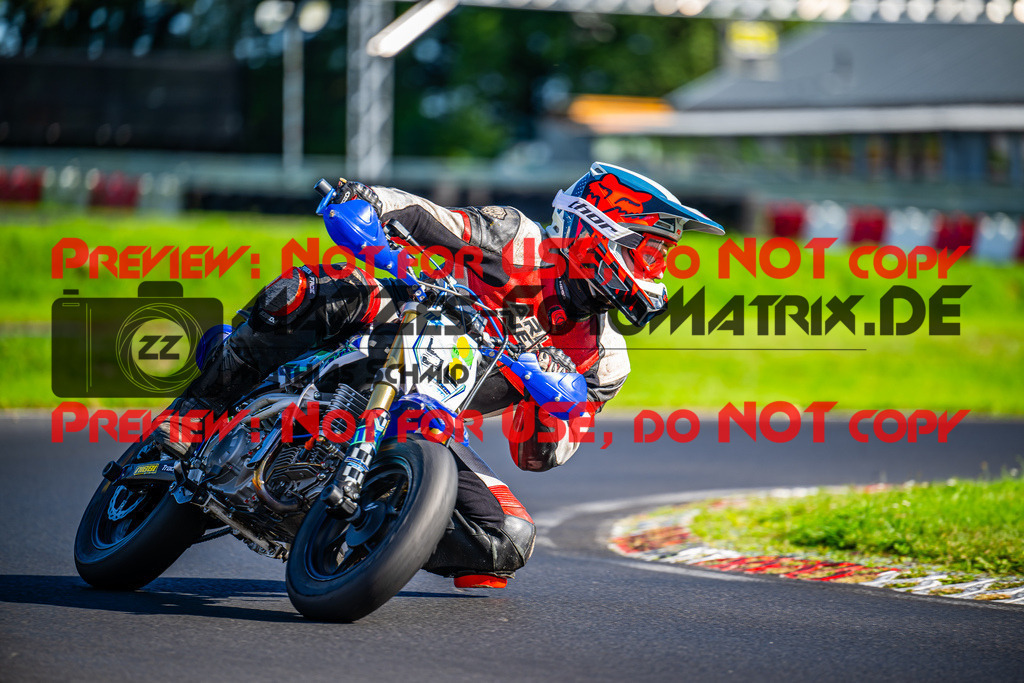 MaZZes_FotoMatrix_230920_1504 | Fotograf Mathias Schmid
Sportfotograf,
Eventfotograf,
Hochzeitsfotograf,
Portraitfotograf