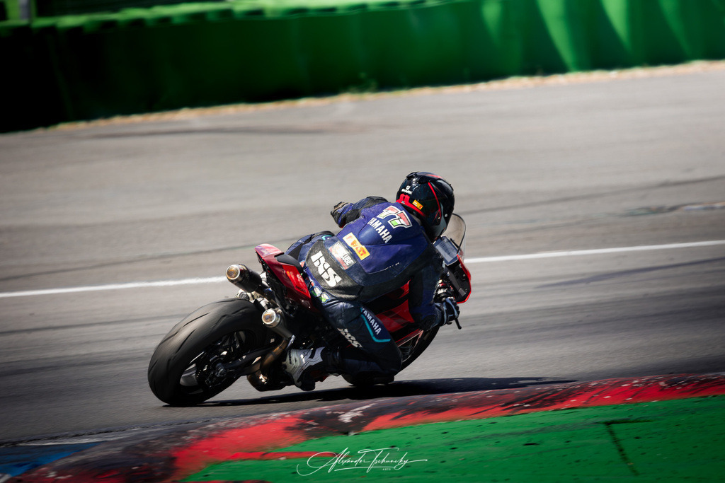 Ducati Trackday Hockenheimring 2026 | Entdecken Sie die faszinierende Welt von Alexander Tschuncky Arts: Kreative Fotografie, atemberaubende Automobilkunst und hochwertiger Bilderdruck. Lassen Sie sich inspirieren! - Realisiert mit Pictrs.com