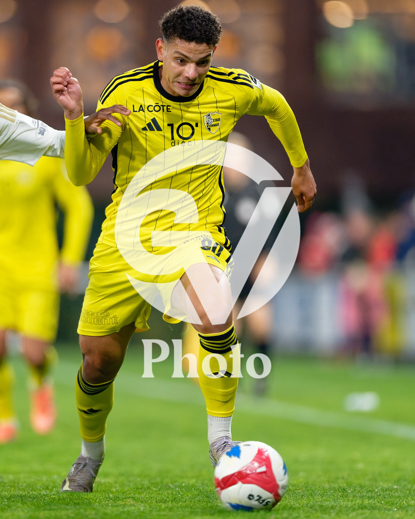 dieci Challenge League - FC Stade Nyonnais v Etoile Carouge FC |  during the dieci Challenge League match between FC Stade Nyonnais and Etoile Carouge FC at Centre sportif de Colovray in Nyon, Switzerland