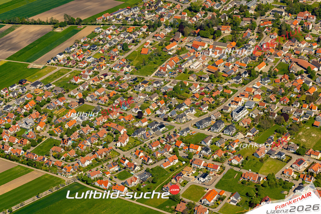 Das Luftbild zeigt :  Wehringen - Die Luftaufnahme wurde 2024 vom UL-Flugzeug aus erstellt ( keine Drohne ) - Hochauflösende Luftaufnahme - Für grossformatige Ausdrucke geeignet. Die Geschenkidee !Mit Lizenz und Bildrechte bestellbar
