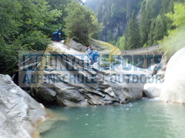 P8010033 | Bestelle die Bilder deines Berg- oder Wasser-Abenteuers mit Mountain Sports bequem von zu Hause aus direkt über unseren Online Fotoshop von pictrs.com. - Realisiert mit Pictrs.com