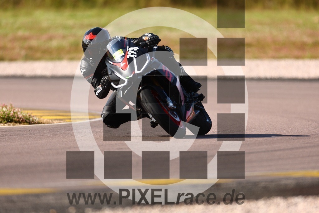 0723-20250621_00042 | Schöne Erinnerungen an spannende Momente - das festzuhalten ist unser Job. PIXELrace.de ist seit 2003 auf den Rennstrecken Europas unterwegs um die Action draußen beim Fahren und die wunderbare Stimmung imm Fahrerlager für euch einzufangen.