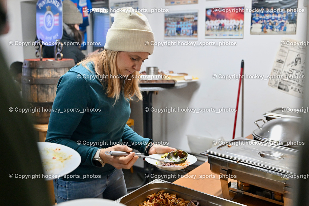 ESC Steindorf vs. ESV Ferlach  | VIP Raum Bieranstich ESC Steindorf, ESC Steindorf vs. ESV Ferlach , ESC Steindorf vs. ESV Ferlach  am 15.02.2026 in Steindorf (Ossiachersee Halle), Austria, (Photo by Bernd Stefan)