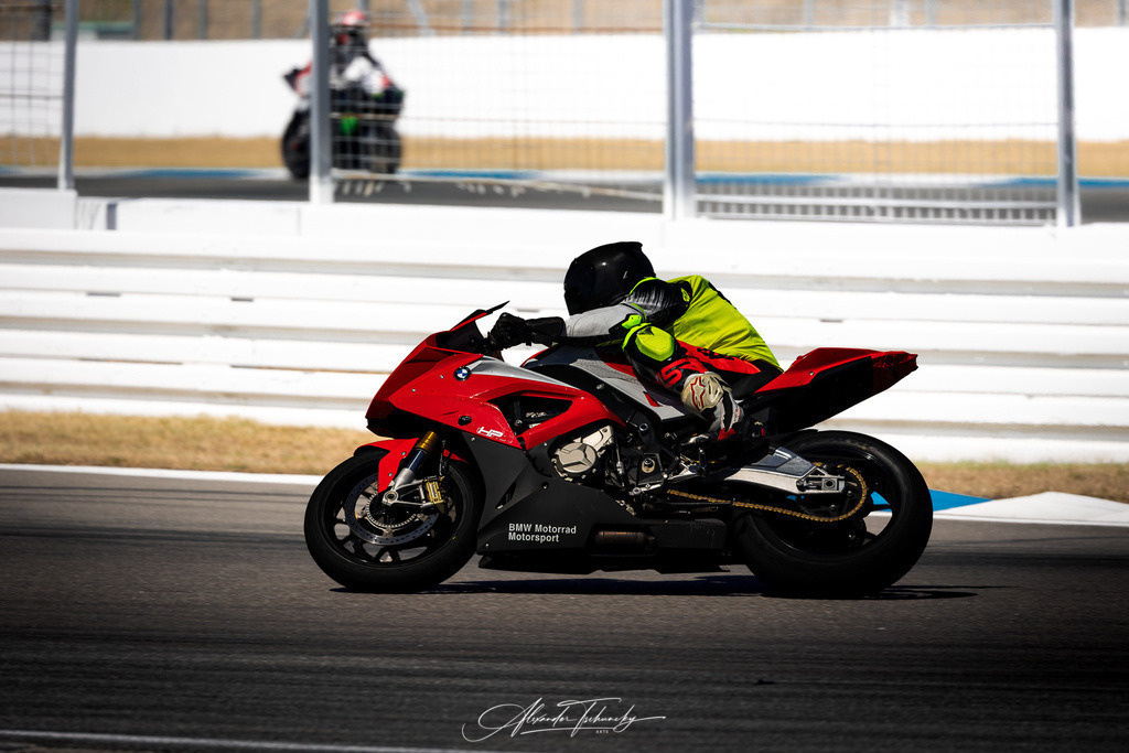 Ducati Trackday Hockenheimring 2026 | Entdecken Sie die faszinierende Welt von Alexander Tschuncky Arts: Kreative Fotografie, atemberaubende Automobilkunst und hochwertiger Bilderdruck. Lassen Sie sich inspirieren! - Realisiert mit Pictrs.com