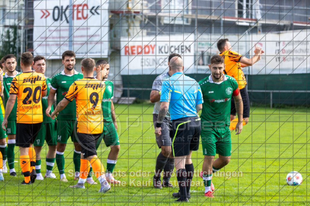 20250824_150019_0106 | #,KSG Eislingen (grün) vs. SGM Jebenhausen-Bezgenriet (orange), Fussball, Kreisliga A3 - Bezirk Neckar/Fils, 01. Spieltag, Saison 2025/2026, Rasensportplatz, Albstraße 69, 73054 Eislingen, 24.08.2025 - 15:00 Uhr,Foto: PhotoPeet-Sportfotografie/Peter Harich