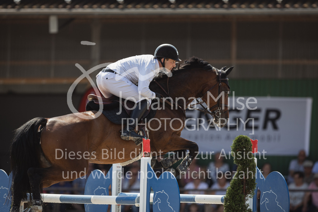 230624_PfSpTa_Youngster-S-305 | Deine schönsten Turniermomente als professionelle Fotos! Entdecke hochwertige Pferdesport-Fotografie im Online-Shop. Jetzt Fotos finden & bestellen!