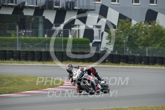 2024_08_17_PBK_33058 | Sportfotografie; SlowMotion; Video; Rennstrecke; Hafeneger; Speer; Racing; RSE; BMW; CBO; Trackday; Motorsportarena; Hockenheimring; Brno; Most; Barcelona; Valencia