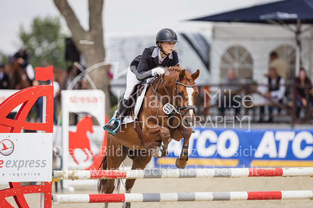 230728_BHO_A1-Stil-1-242 | Deine schönsten Turniermomente als professionelle Fotos! Entdecke hochwertige Pferdesport-Fotografie im Online-Shop. Jetzt Fotos finden & bestellen!