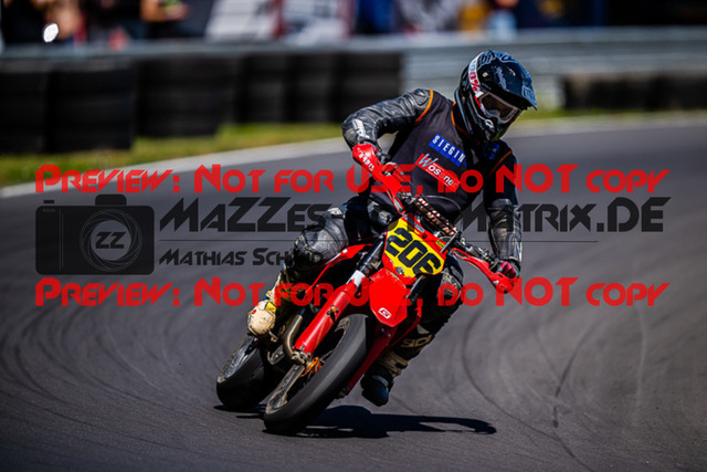 MaZZes_FotoMatrix_220702_8736 | S2