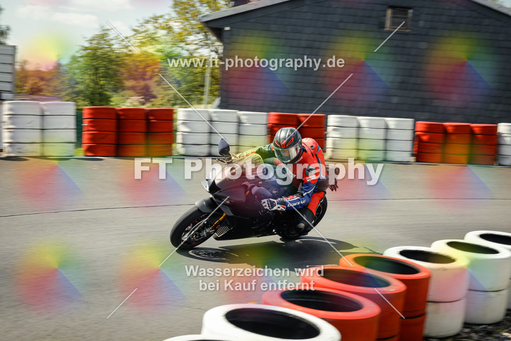 OBK_Mai_Justin_Uwe-11045 | Hier findet Ihr Bilder von Touristenfahrten auf der Nürburgring Nordschleife oder von anderen Veranstaltungen die ich besucht habe. Viel Spass beim Durch Schauen 