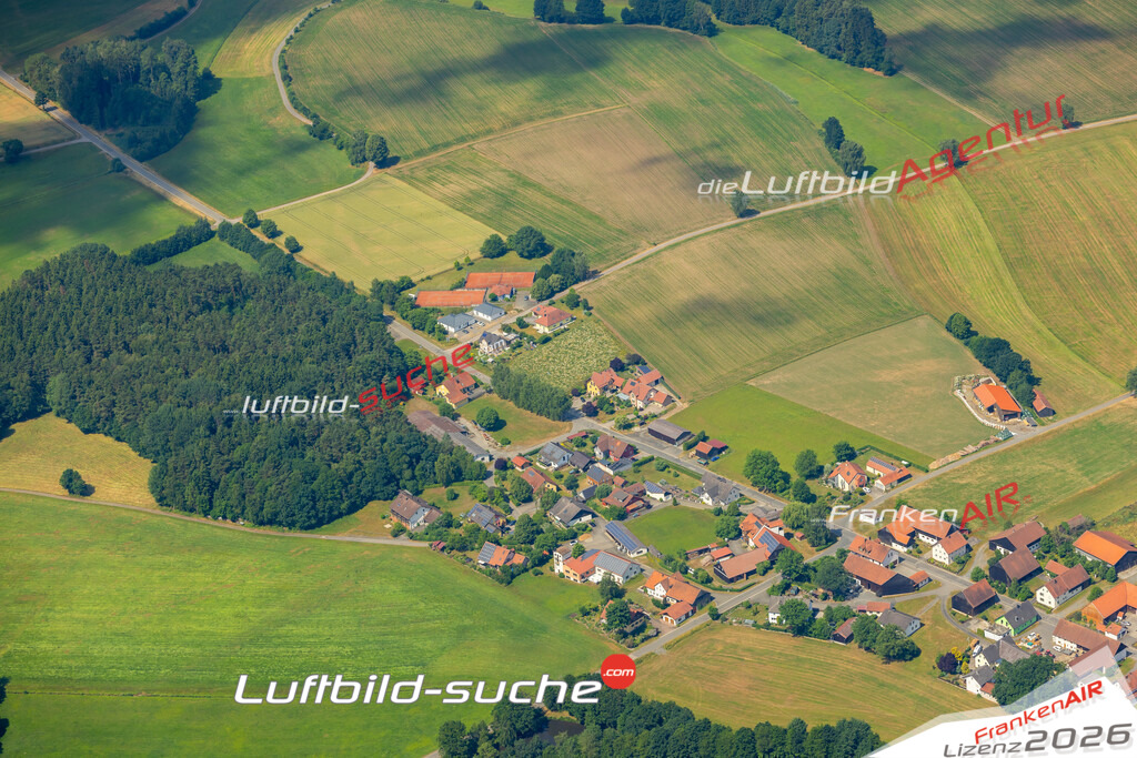 Das Luftbild zeigt : Muschenried Winklarn - Die Luftaufnahme wurde 2023 vom UL-Flugzeug aus erstellt ( keine Drohne ) - Hochauflösende Luftaufnahme - Für grossformatige Ausdrucke geeignet. Die Geschenkidee !Mit Lizenz und Bildrechte bestellbar