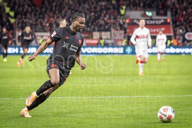 German Bundesliga, Bayer 04 Leverkusen vs. VfB Stuttgart, 10.01.2026 | LEVERKUSEN, GERMANY - JANUARY 10: Nathan Tella (Bayer 04 Leverkusen, 23) during the German Bundesliga match on gameday 16 between Bayer 04 Leverkusen vs. VfB Stuttgart at BayArena on January 10, 2026 in Leverkusen, Germany. DFL REGULATIONS PROHIBIT ANY USE OF PHOTOGRAPHS AS IMAGE SEQUENCES AND/OR QUASI-VIDEO.
