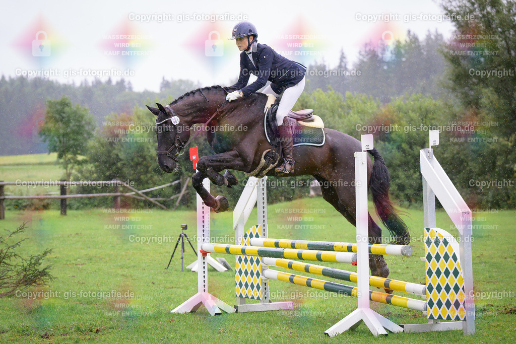 061_Kallerhoff_Anessa_De-Bella-Vita_A1_Springen_250802_03 | gis-fotografie