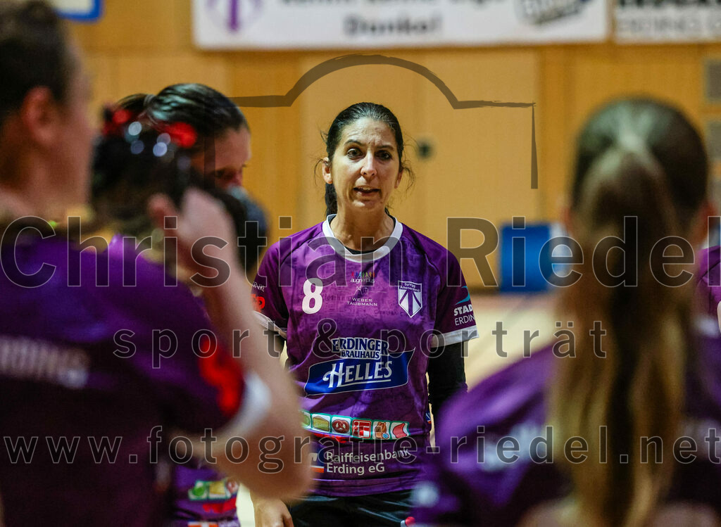 2023-11-11_054_SpVgg_Altenerding_gegen_TSV_Simbach_II | Erding, Deutschland, 11.11.2023:
Handball, Bezirksliga Frauen Altbayern 2023 / 2024, 5. Spieltag, SpVgg Altenerding II gegen TSV Simbach II, Endergebnis: 31:28

Sylvia Heider (SpVgg Altenerding, #8)

Foto: Christian Riedel / fotografie-riedel.net