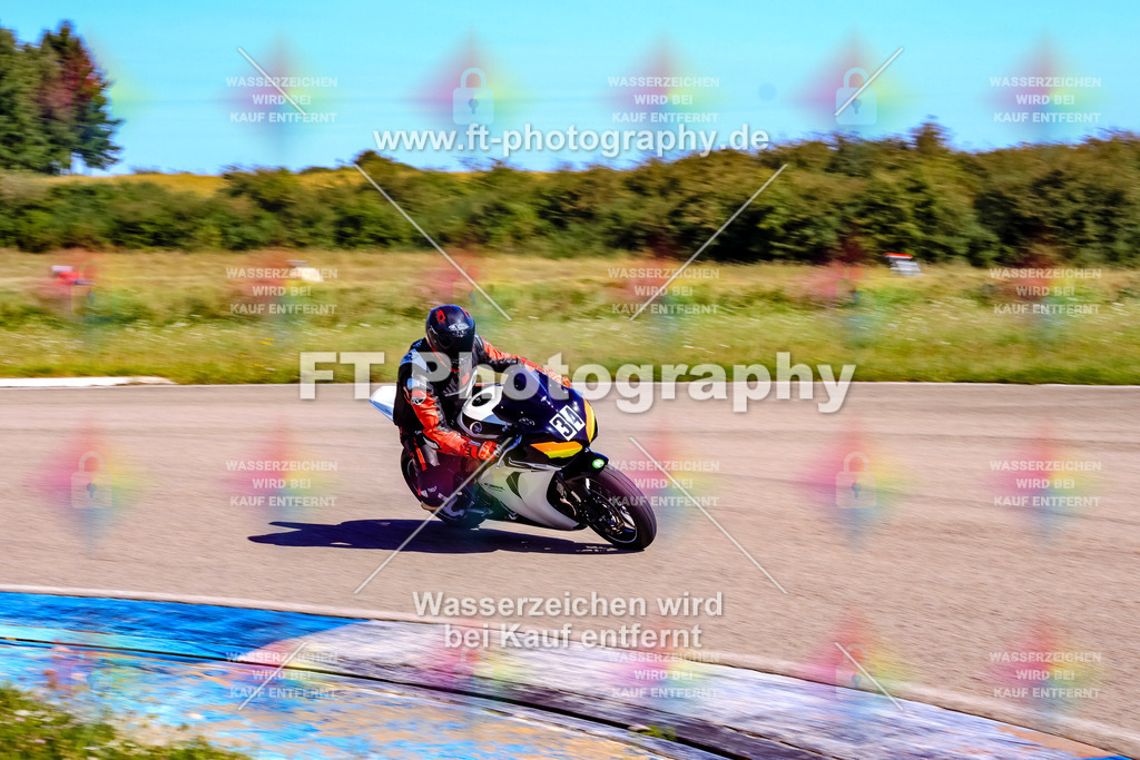 034-2644 | Hier findet Ihr Bilder von Touristenfahrten auf der Nürburgring Nordschleife oder von anderen Veranstaltungen die ich besucht habe. Viel Spass beim Durch Schauen 