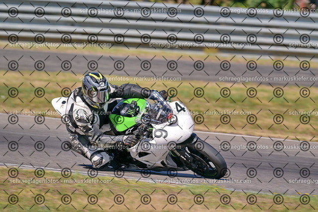 26bt05-0075 | markuskiefer.com - Realisiert mit Pictrs.com