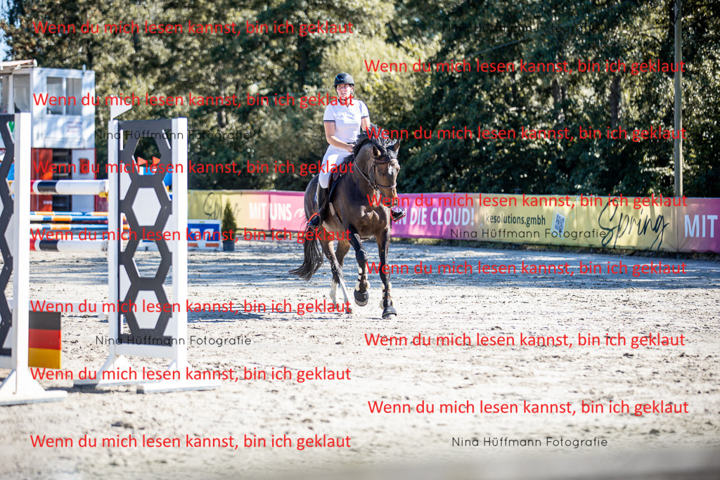 BK1A8002 | Turnierbilder Turnierfotos Nina Hüffmann Turnierfotografie Pferdefotografie Tierzeichnung Haustierzeichnung Pferdezeichnung Hundezeichnung Videograf  - Realisiert mit Pictrs.com