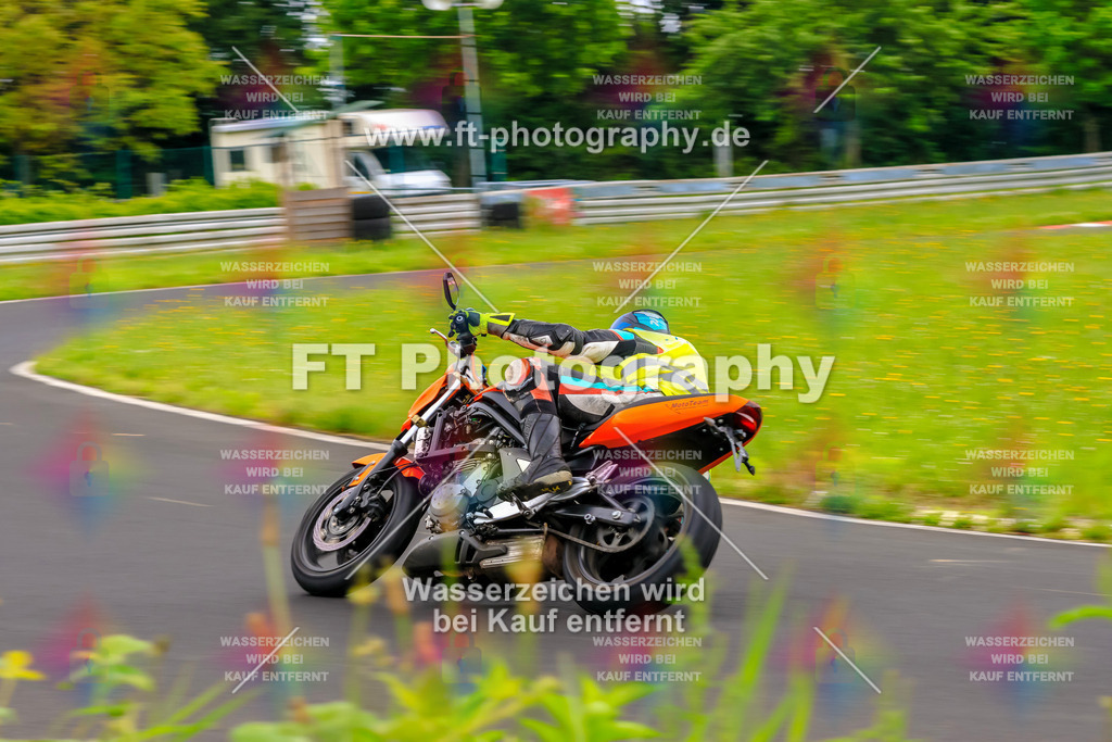 VBK-7533 | Hier findet Ihr Bilder von Touristenfahrten auf der Nürburgring Nordschleife oder von anderen Veranstaltungen die ich besucht habe. Viel Spass beim Durch Schauen 