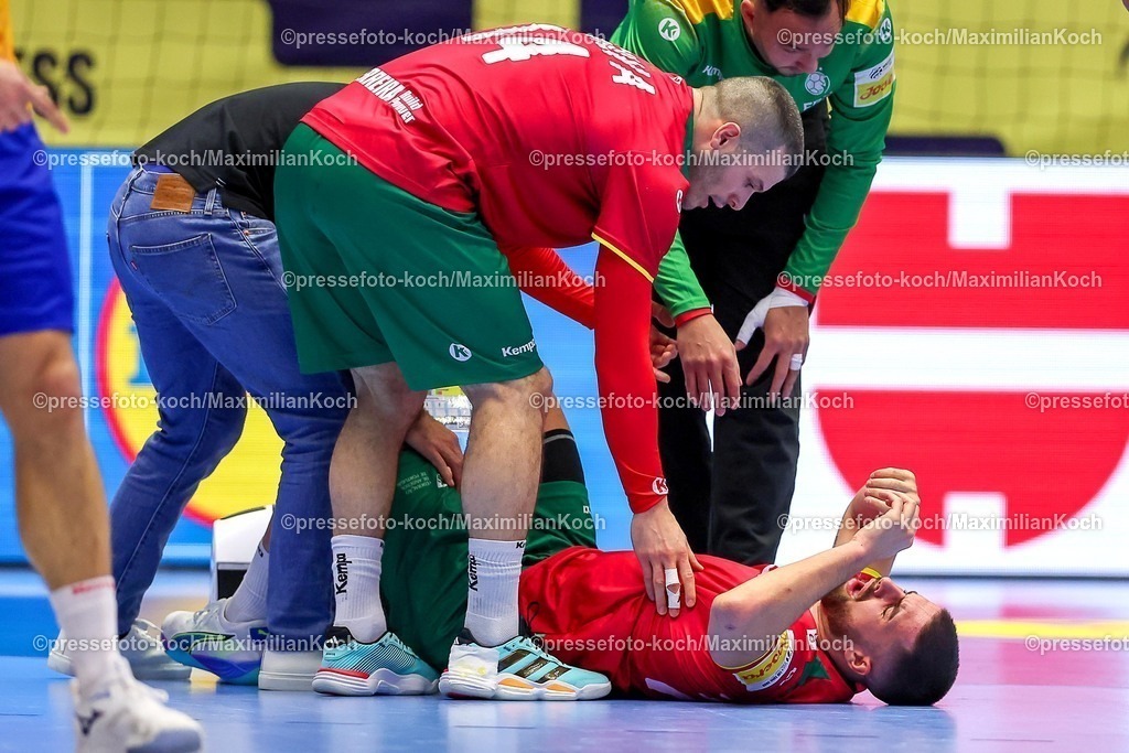 EHF16012601120 | 16.01.2026, Handball, Men's EHF EURO 2026, Portugal - Rumänien, Jyske Bank Boxen in Herning, Dänemark, Preliminary Round:  Martim Mota Costa (Portugal #79)  verletzt Schmerzen 