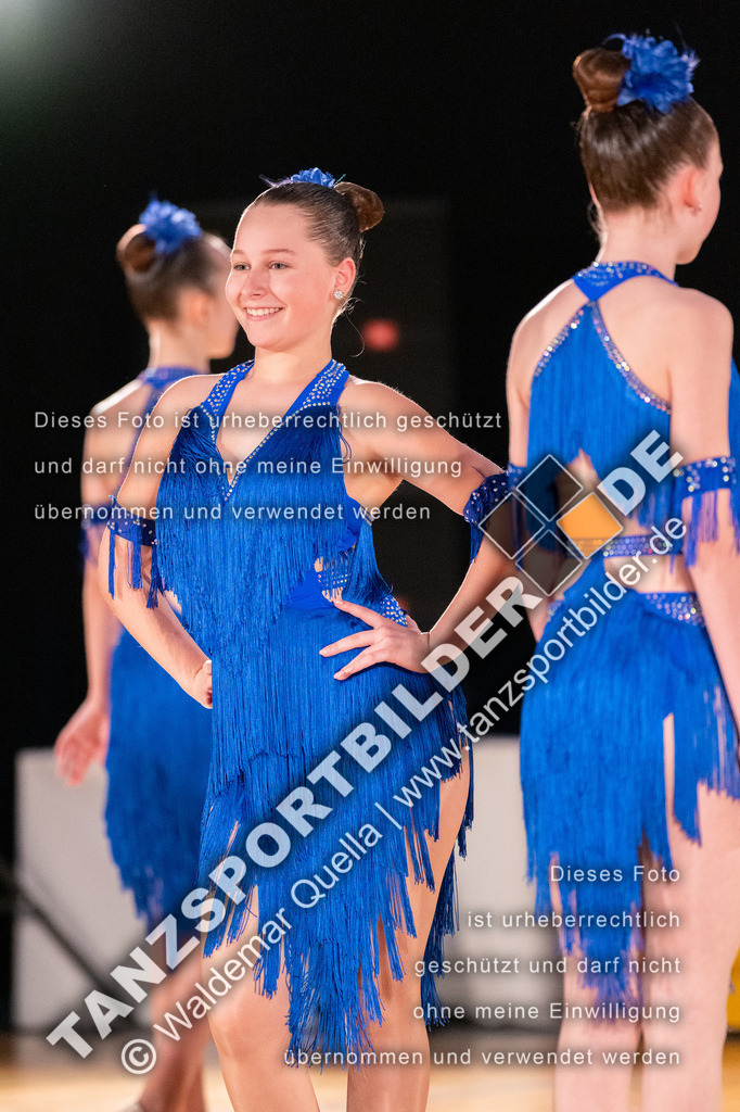 20250504-00270 | Hier finden Sie Tanz Bilder vom Latein und Standard Formationen tanzen. Sportbilder vom Tanzsport. Schöne Fotos und von Weltmeisterschaft, Europameisterschaft, Bundesliga, Regionalliga, Oberliga und Landesliga sowie von GOC Stuttgart, DanceComp, WM Bremen